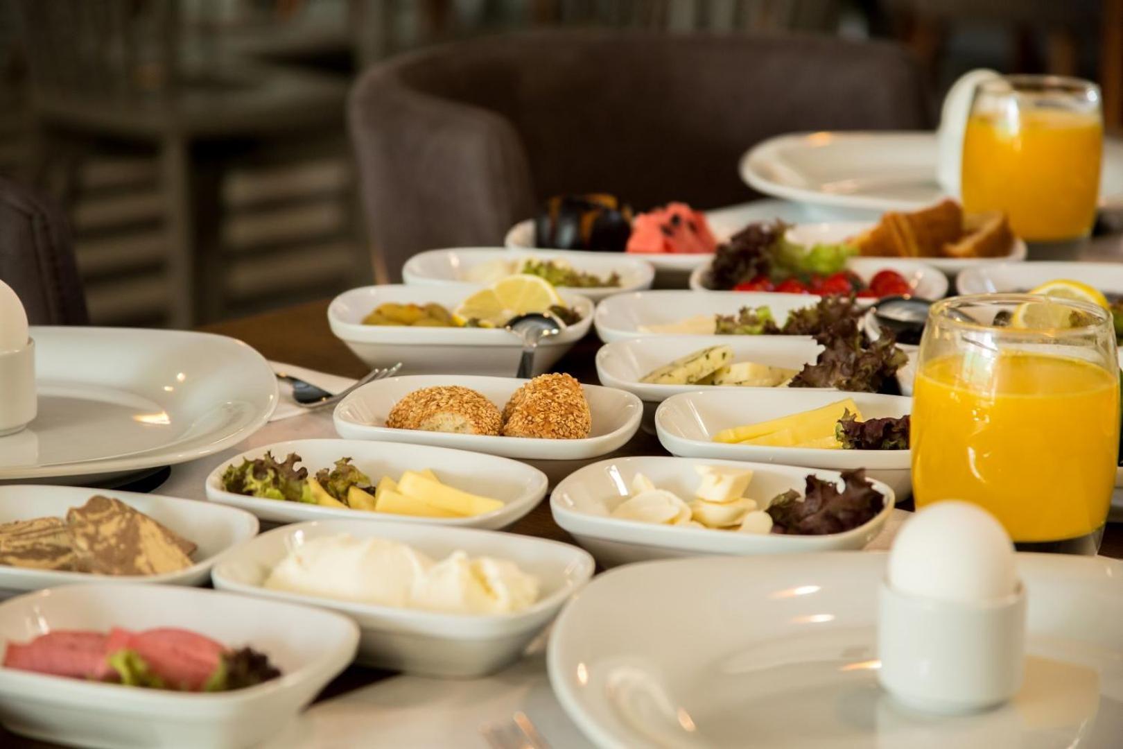 Plus Hotel Bostanci Atasehir — Fotos 1